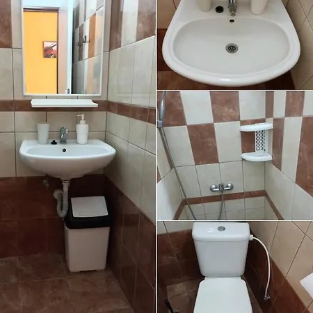 Abturist Πανσιόν Štúrovo