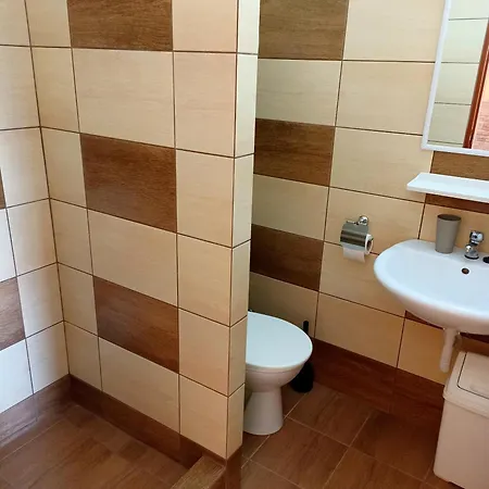 Abturist Πανσιόν 3*