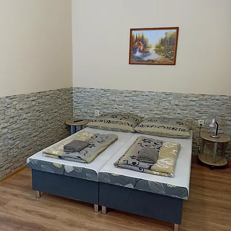 Abturist Penzión pre hostí
