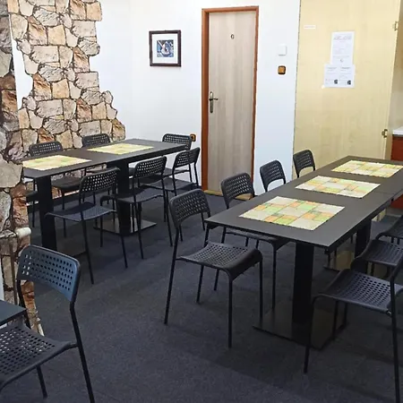 Abturist Penzión pre hostí 3*