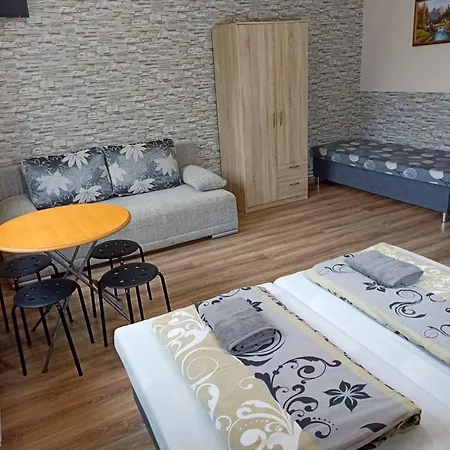 Abturist Penzión pre hostí Sturovo
