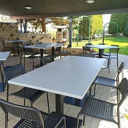 Abturist Penzión pre hostí Sturovo